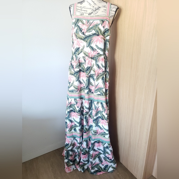 Loft Maxi Dress - Picture 5 of 6